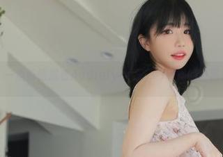 一边翻图包，一边悄悄想着Addielyn(에디린)和她的白猫会不会聊天？