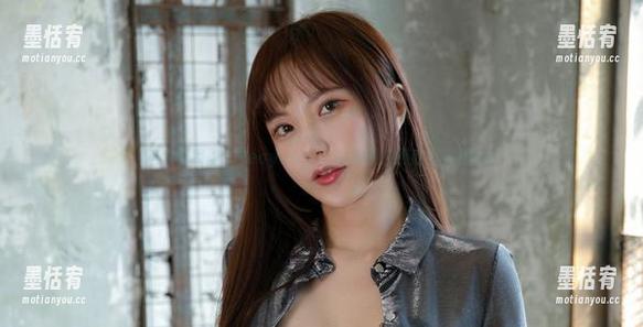 这个图库里，Seoyool(서율)的黑色到底有多吸引？