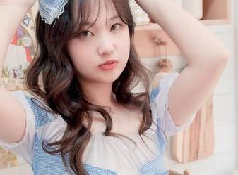 翻开Sia(시아)的JOApictures，美图精选，保证让你忍不住嘴角上扬！