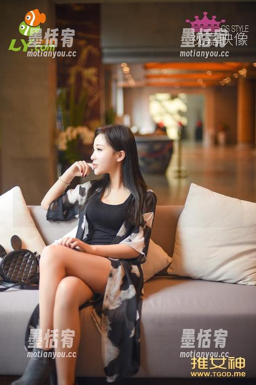 TGOD推女神-莫雅淇 TGOD推女神 - 原图一看,莫雅淇的泳装就像一束光,作品里的颜色都好巧妙,洗去了我心头的小阴霾呢。