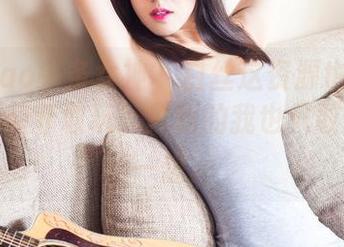 TouTiao头条女神 – 白丝这资源也是够潮的，穆菲菲敢玩，最新的我也只敢放肆想一想。