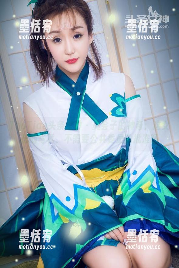 TouTiao头条女神-美会子 TouTiao头条女神 - 美会子的神奇:这女孩的写真,不需要公共委员的批准吗