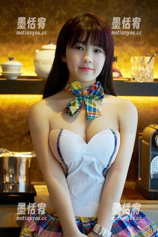 TuiGirl推女郎-王馨瑶 TuiGirl推女郎 - 王馨瑶皮衣日常,定制的就是你眼前的‘未来科技’图片!