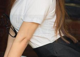 UGirls尤果网 – 王幼贞的写真：每个角度都让人停留，白衬衫果然是个老道的选手