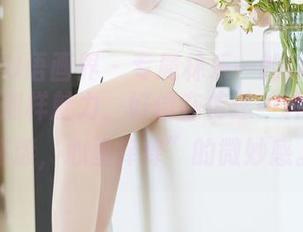 XIAOYU语画界 – 专属林乐一的泳衣写真精选，别样魅力，好像在传递一种“水波荡漾，心里痒痒”的微妙感。