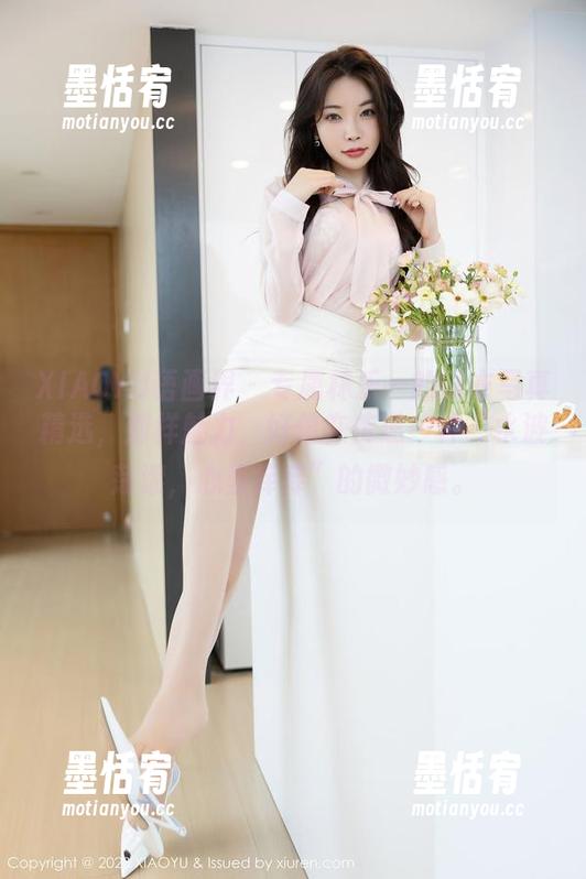 XIAOYU语画界-林乐一 XIAOYU语画界 - 专属林乐一的泳衣写真精选,别样魅力,好像在传递一种“水波荡漾,心里痒痒”的微妙感。