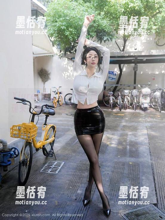 Xiuren秀人网 - 修女风格合集——白琮瑗来一组！记得下载哦，发送给朋友们打脸！