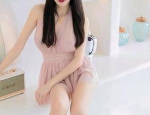 YouMi尤蜜荟 – 如何把无聊的职业装穿出新花样？Lingyu的写真集带你找灵感！
