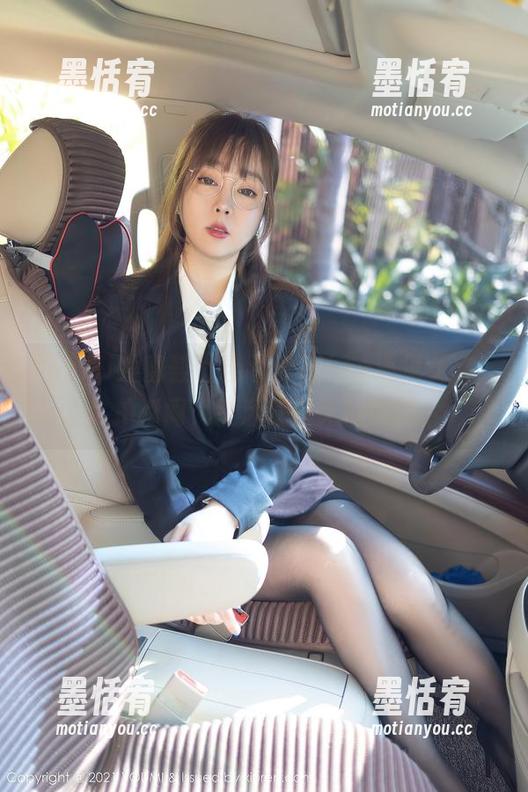 YouMi尤蜜荟 - 当不柠bling遇见女孩，私拍瞬间，生活就像无糖饮料。