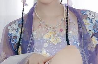 asagiriai(爱ちゃん)与她的围裙，照片里透着一股热气