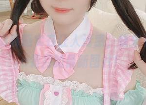 户外的清新感实在让人迷惑，快来看shimo霜月的最新图片！