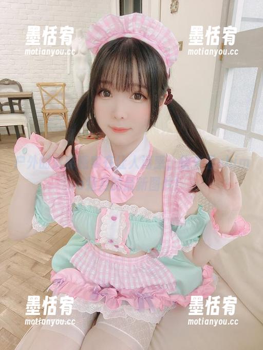 户外的清新感实在让人迷惑，快来看shimo霜月的最新图片！