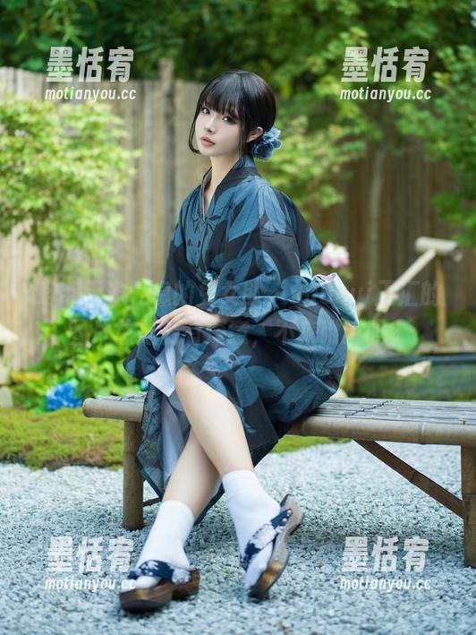 略带无光气息的兔女郎，yuuhui玉汇的图片总是另有深意，不来瞅瞅吗？