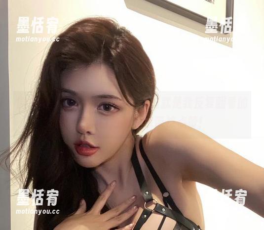 于芷晴 微密圈 - 于芷晴的写真,不过就是我反复翻看的原图,真该为她的吊带袜点赞!