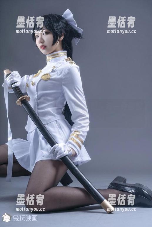 兔玩映画的图库：体操服啊！每一件都想“试试”