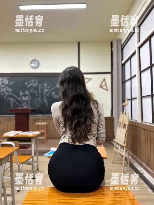 可可西yyy 微密圈 - 私房合集:可可西yyy的黑丝黑皮与黑蕾丝,谁说“黑”只是低调?