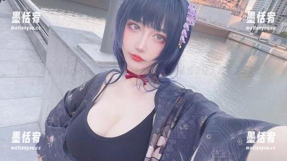 好吧，啾小妍Deer花嫁造型，COS得太赞，高清细节让人忍不住想多看几眼。