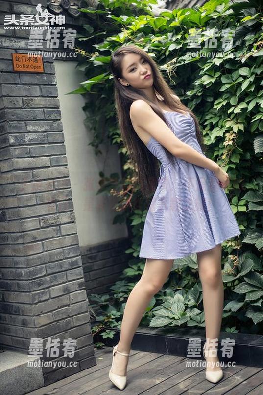 头条女神-张梦艺 头条女神 - 张梦艺的万圣节:不是糖果的节日,是真正的数据下载之旅!