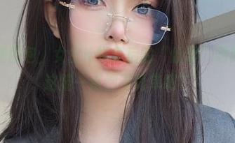 私房黑猫图包,女主K蜕变后的“低调”洒脱,暗示这猫一点都不简单吧?