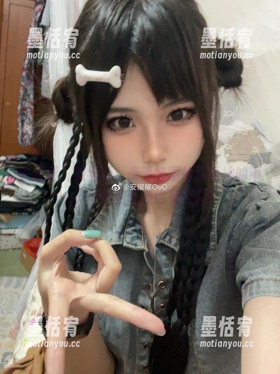 安曜曜，放学后，高清套图给你看她的不一样—作业之外也有惊喜！