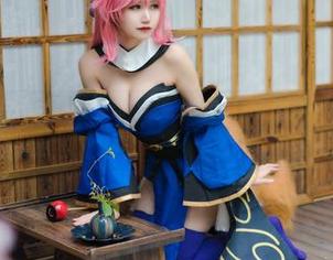如果说“小仓千代w”是个品牌，那她的油亮写真肯定是一家顶尖的亮点店！