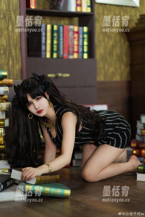 哎呀，这图包又上线了！小仓千代w的天城红鸢闲暇片刻合集，有多少回忆藏在里面呢？