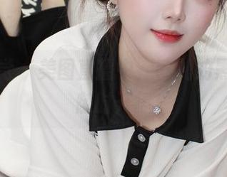 小众视觉 – 美图直播中，敏儿的黑色采访随时开播