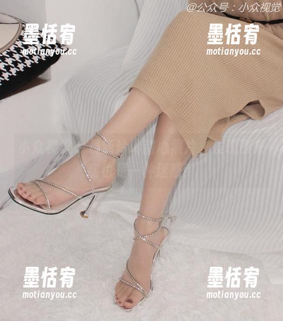 小众视觉 - 最新玲玲甜心照片，发现原来甜也是一种迷惑！