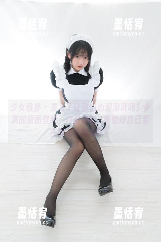 少女秩序 - 是为了让你们心潮澎湃吗？小满的原图壁纸，内部定制...我觉得自己要去做美食视频了！