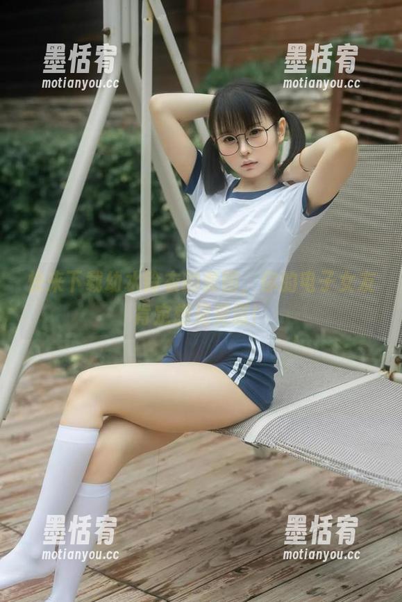 快来下载幼水铃衣的套图，你的电子女友肯定想见见您！