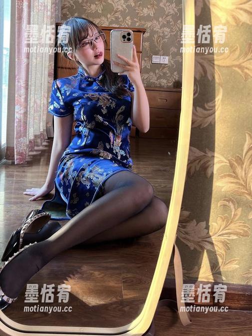 微密圈 - 张思允的套图，真的听老板的话吗？