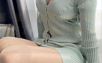 微密圈 – 徐莉芝Booty的枣红裙+黑丝，原图甩出去了，让我忍不住想，我的衣柜怎么还没有这样衣服？