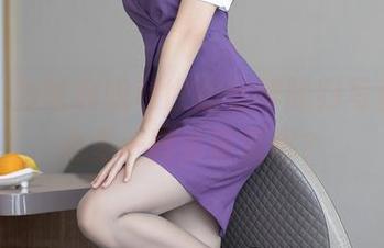 奇怪,为啥抖娘利世的宿醉晚归写真让我心里一阵小雀跃呢?