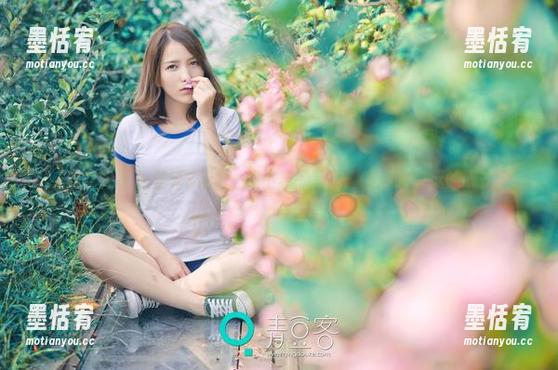 推女神 - 无圣光&黑白--纯小希的写真，有点啥好玩的呢？