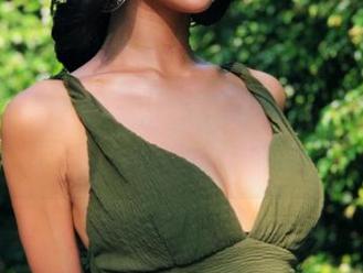 微密圈 – 让人心思跑偏的兔女郎，李嘉欣97这写真一出，照片都能闪瞎眼哦。