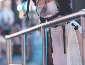 果咩酱w的新作：美图告白，紫光下的迷离
