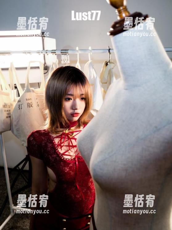 最新写真，柒柒不可爱带你“嗖”进凉夏！