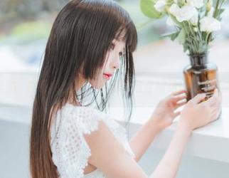 套图里的桜桃喵和丝袜，这魔幻组合精选得让人无言以对