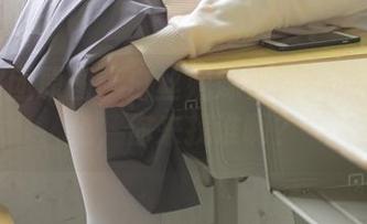 森萝财团原图:白丝姐妹花都变成了小白兔,你来找谁啊?
