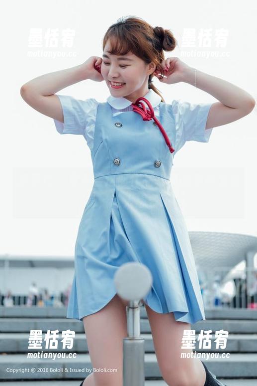 波萝社-夏美酱 波萝社 - 夏美酱这部作品,制服穿得太合身,让人想多了