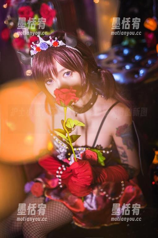 护士小姐？还是病娇？洛丽塔大哥的新图集有点意思
