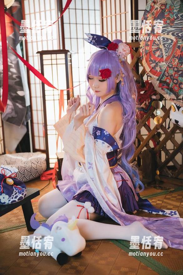 焖焖碳vs护士：最新写真集，大家打算怎么看？