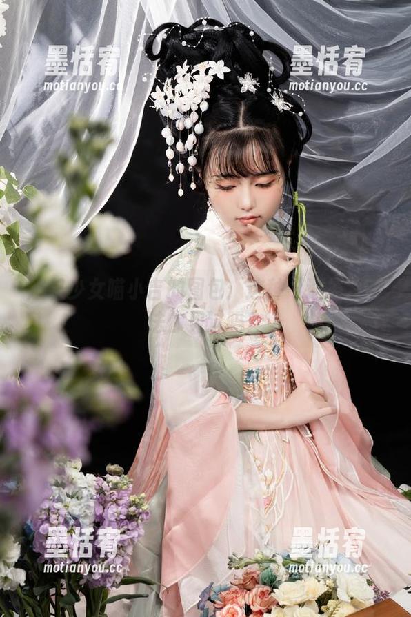 爆机少女喵小吉的图包：这种‘避暑’方法你见过吗？