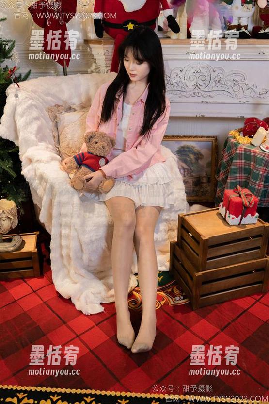 甜予摄影 - 在白棉袜间翻滚——丹丹的写真招数居然这样简单！
