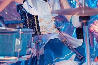 白莉爱吃巧克力，女王的气场：精选作品集，让你体验到皇室气质的不同。