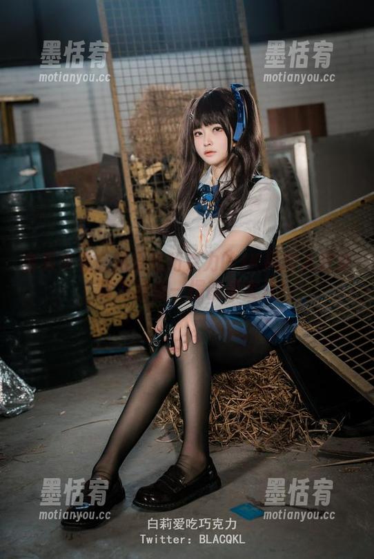 全集来看白莉爱吃巧克力的JK风格大变身，真是随便一摆都是大片！