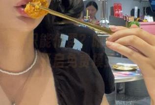 谁说兔女郎只能付费？眼酱大魔王w为你开启免费模式