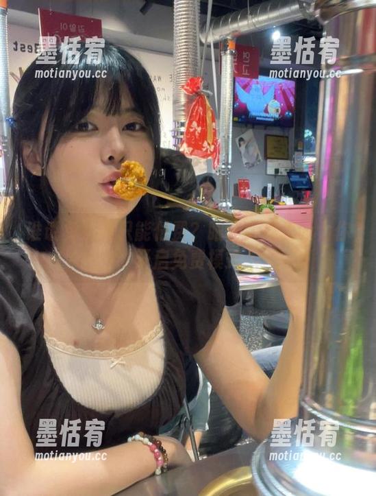 谁说兔女郎只能付费？眼酱大魔王w为你开启免费模式