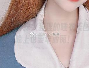 諾拉·沐恩，神探火狸狸的睡衣美图精选，晚上也要华丽丽！