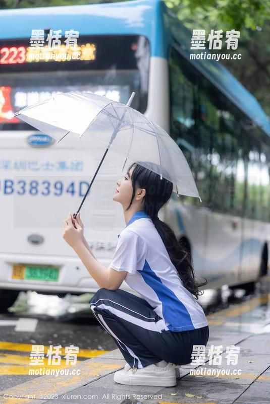 秀人网-Carol周妍希 秀人网 - 更新了!Carol周妍希制服合集,谁能拒绝这样的意外惊喜?